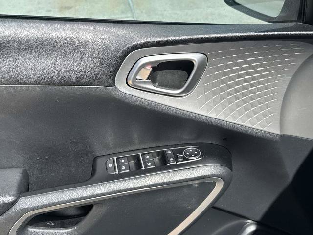 Used 2021 Kia Soul LX FWD image 21