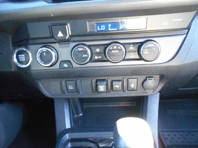 Used 2023 Toyota Tacoma TRD Off-Road AWD/4WD image 17