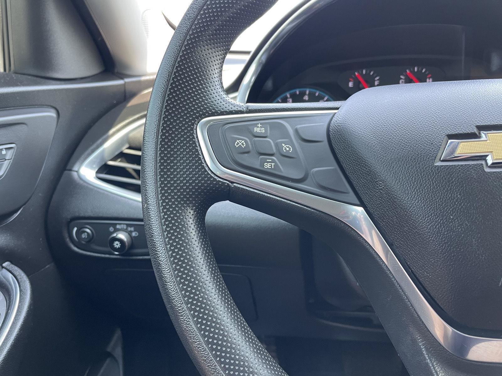 Used 2019 Chevrolet Malibu LT FWD image 13