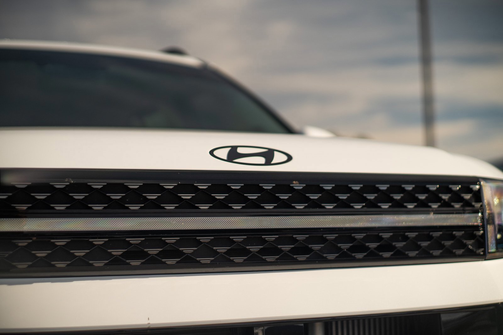 Used 2025 Hyundai Santa Fe Calligraphy w/ Tow & Go Package image 13