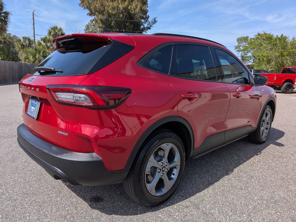 Certified 2025 Ford Escape ST-Line image 6