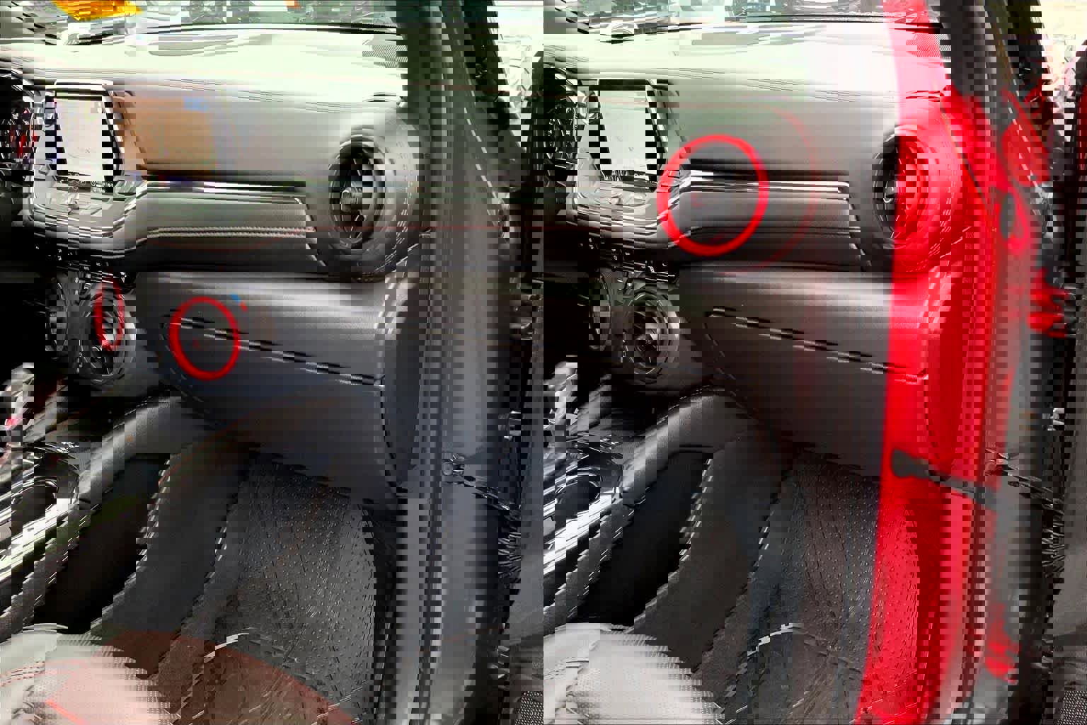 Used 2021 Chevrolet Blazer RS w/ Enhanced Convenience Package image 16