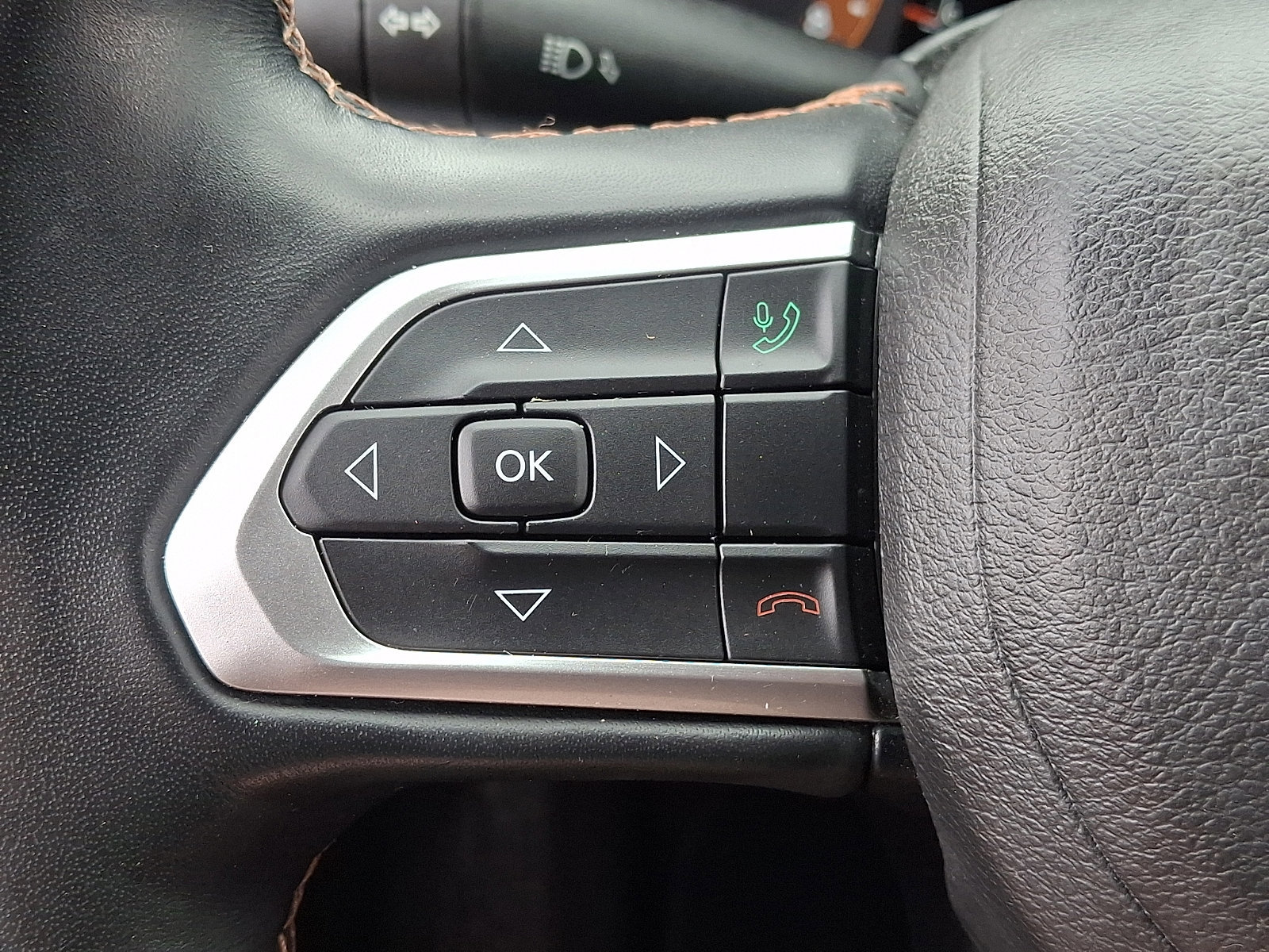 Used 2022 Jeep Compass Limited image 27