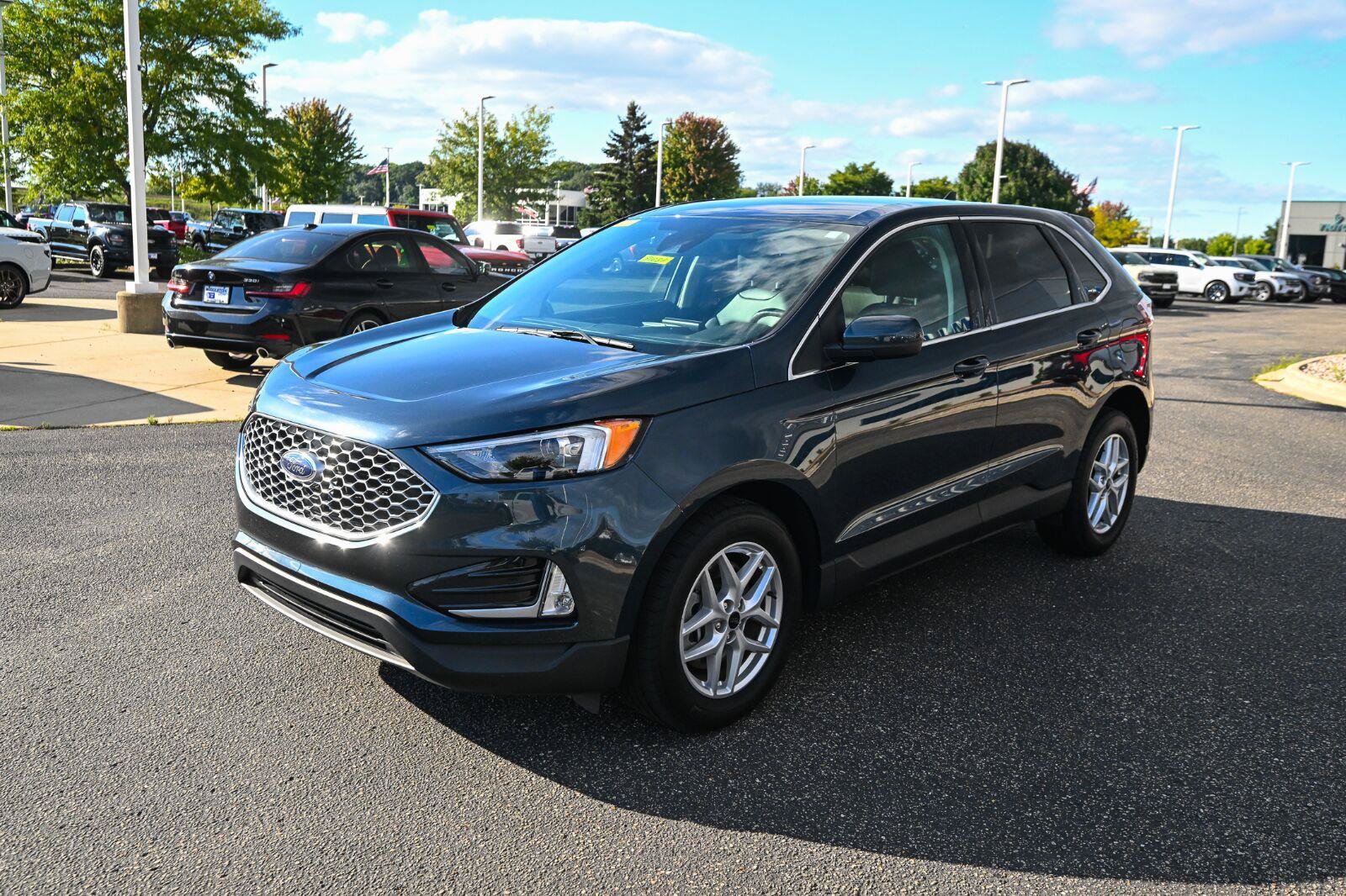 Certified 2024 Ford Edge SEL w/ Convenience Package AWD/4WD image 9