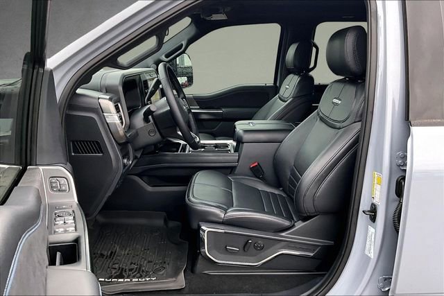 Certified 2025 Ford F250 Platinum w/ FX4 Off-Road Package image 26