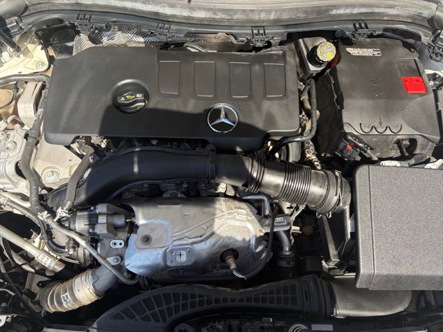 Used 2022 Mercedes-Benz GLA 250 4MATIC w/ Premium Package Lite image 22