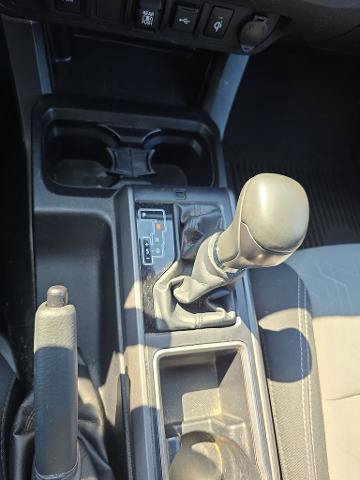 Used 2021 Toyota Tacoma TRD Off-Road AWD/4WD image 29