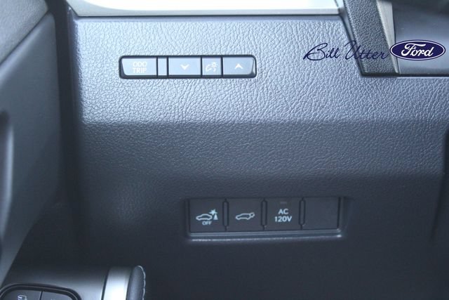 Used 2024 Lexus GX 550 w/ Accessory Package (31) AWD/4WD image 22
