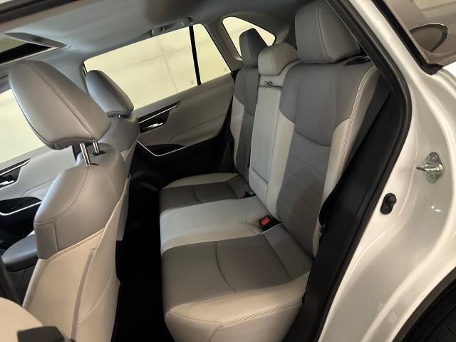 Used 2020 Toyota RAV4 XLE Premium FWD image 32