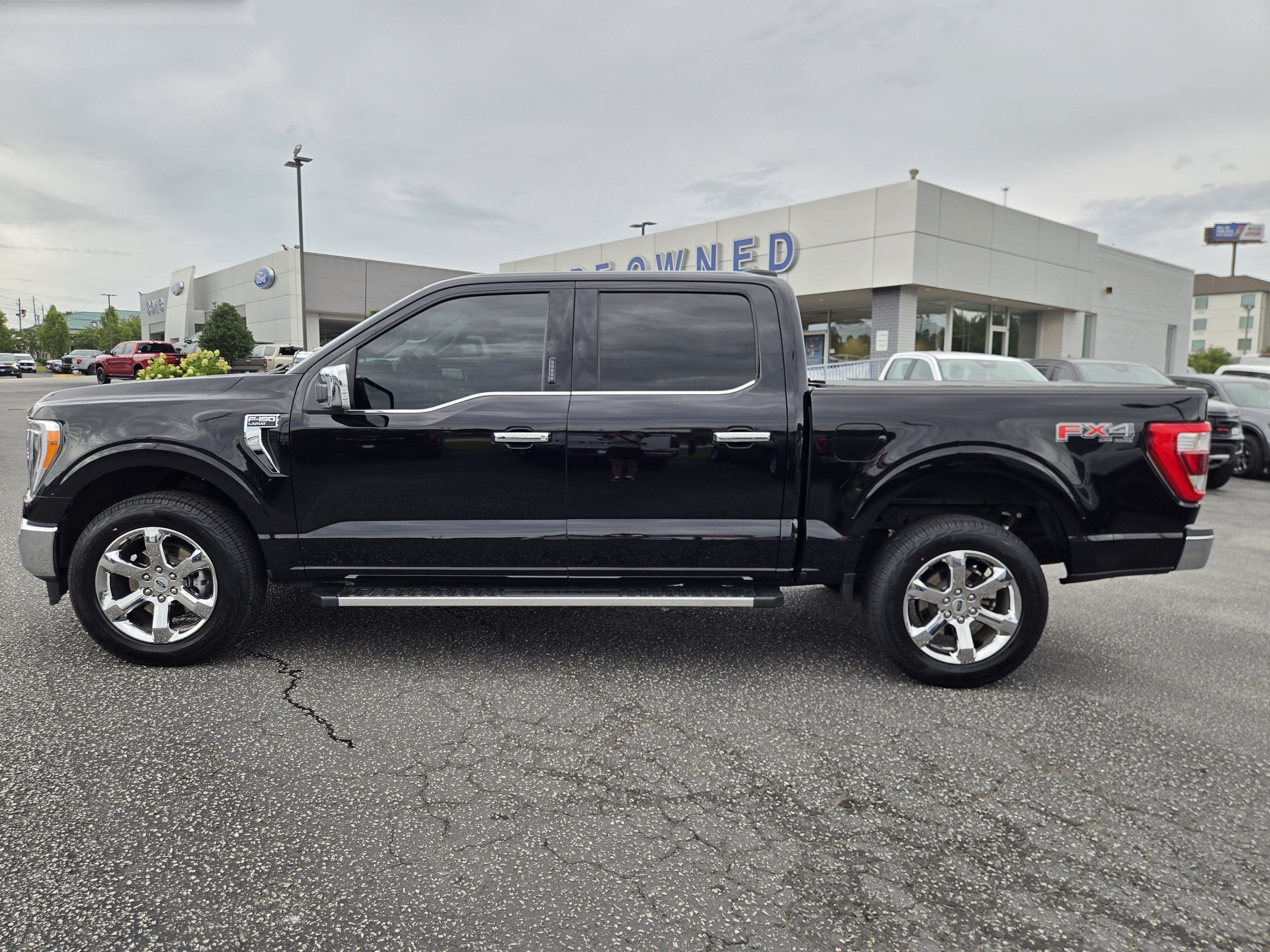 Certified 2023 Ford F150 Lariat w/ Trailer Tow Package AWD/4WD image 11