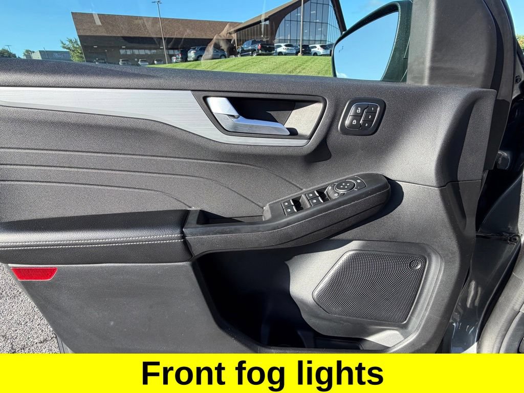 Certified 2025 Ford Escape Platinum AWD/4WD image 14