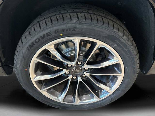 Used 2022 Jeep Wagoneer Series III w/ Premium Group I AWD/4WD image 32