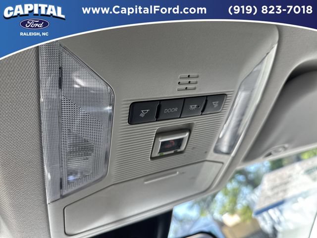 Used 2025 Toyota RAV4 LE AWD/4WD image 32