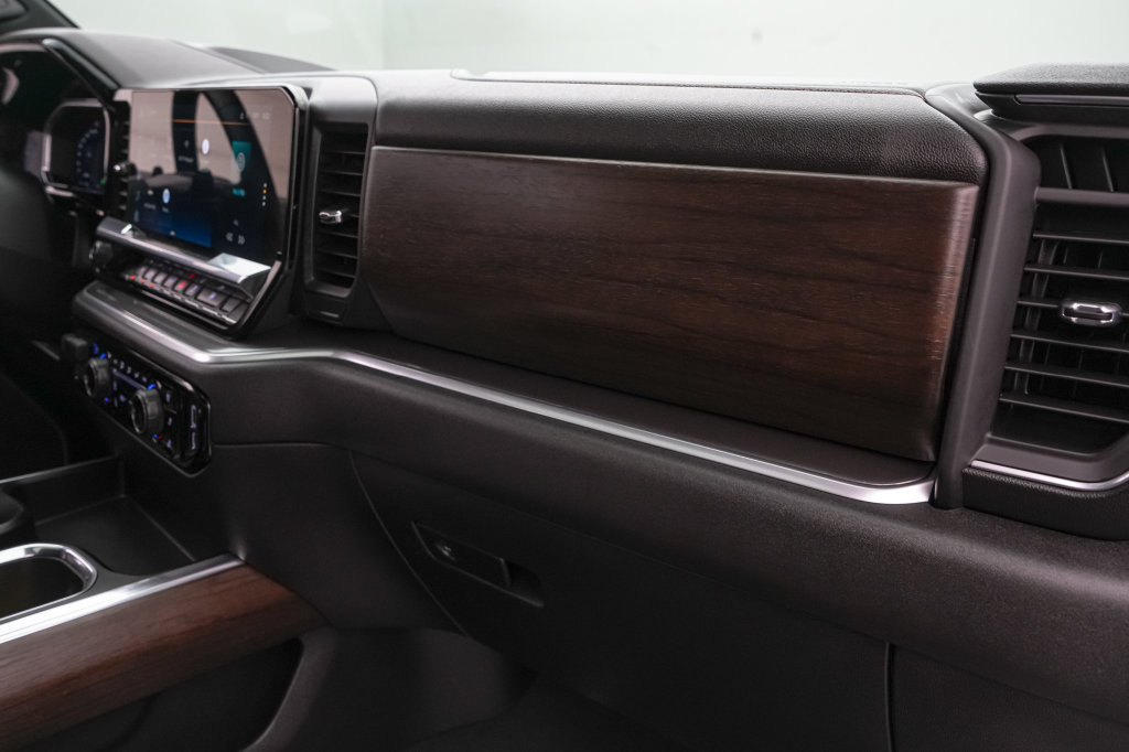Used 2026 Chevrolet Silverado 1500 High Country AWD/4WD image 29