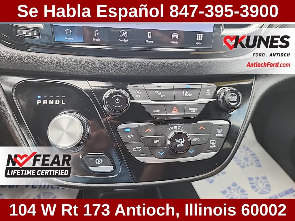 Used 2025 Chrysler Pacifica Select FWD image 29