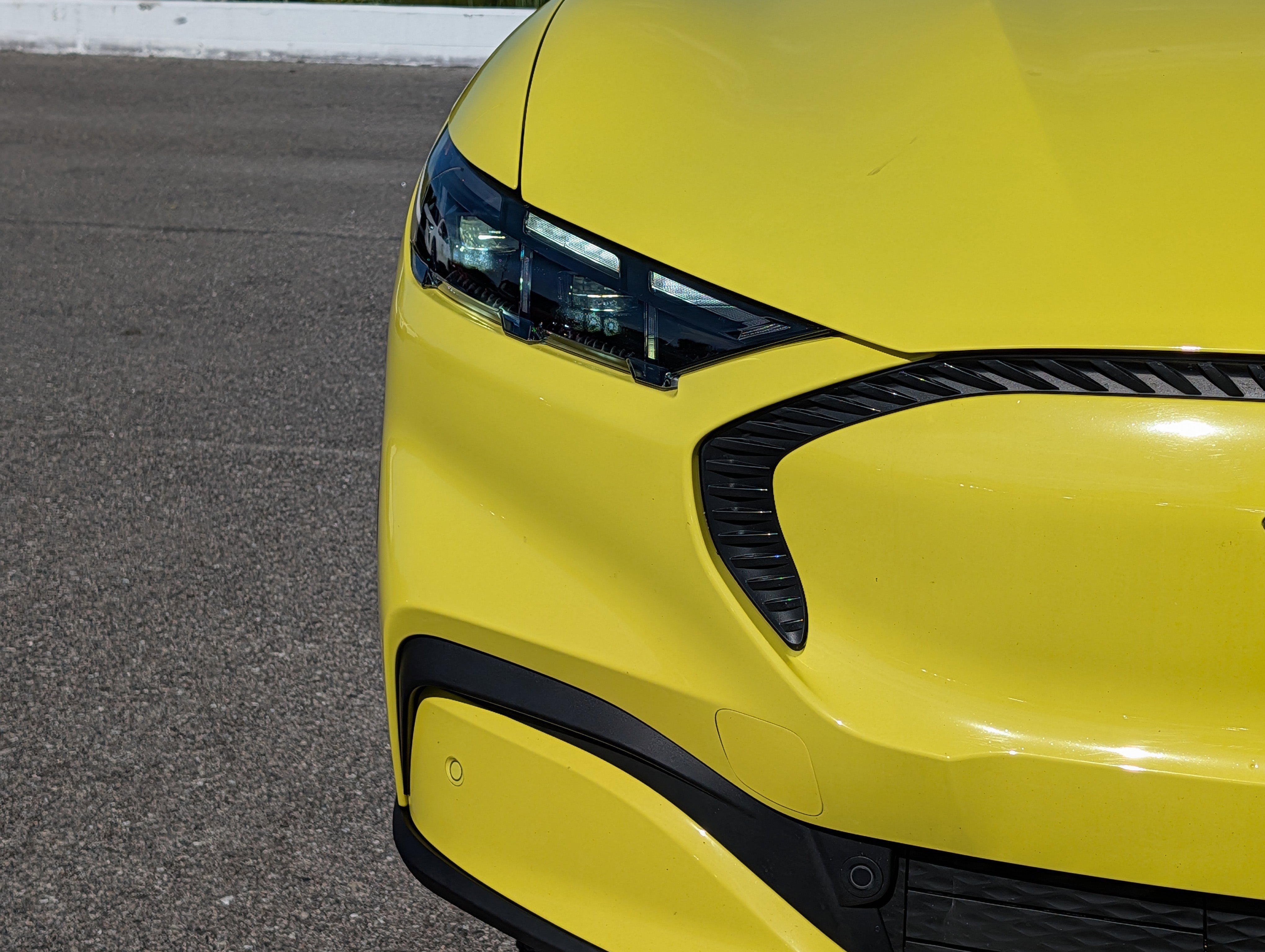 Certified 2025 Ford Mustang Mach-E Select w/ Comfort Package Lite AWD/4WD image 9