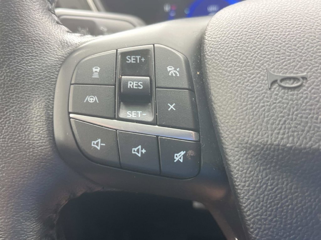 Certified 2020 Ford Escape Titanium AWD/4WD image 34