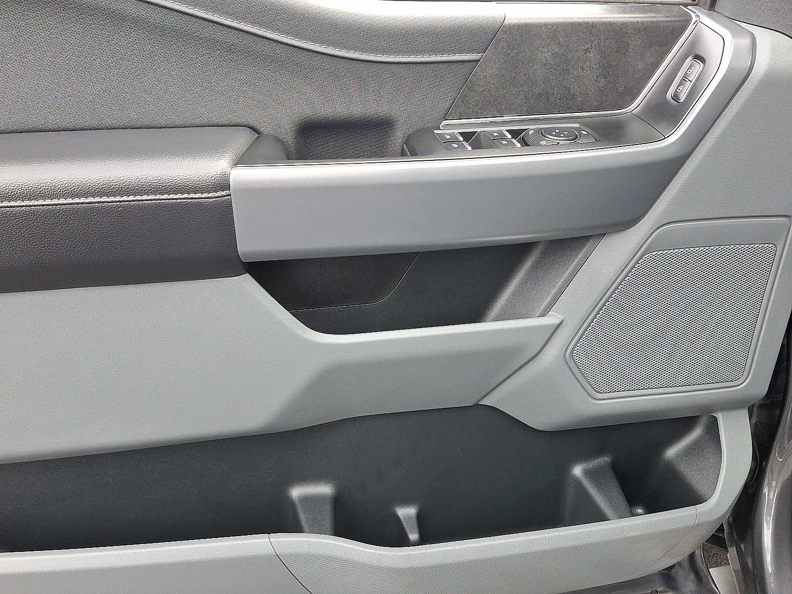 Certified 2025 Ford F150 XLT w/ Equipment Group 301A Standard image 12