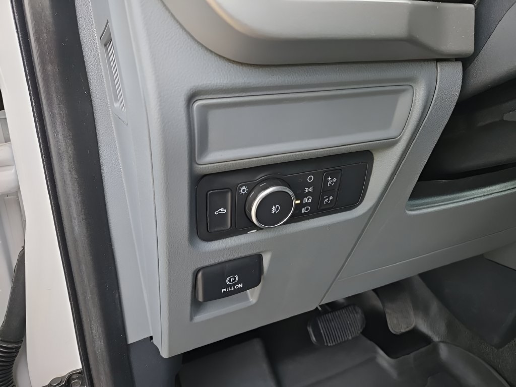 Certified 2021 Ford F150 XLT AWD/4WD image 16