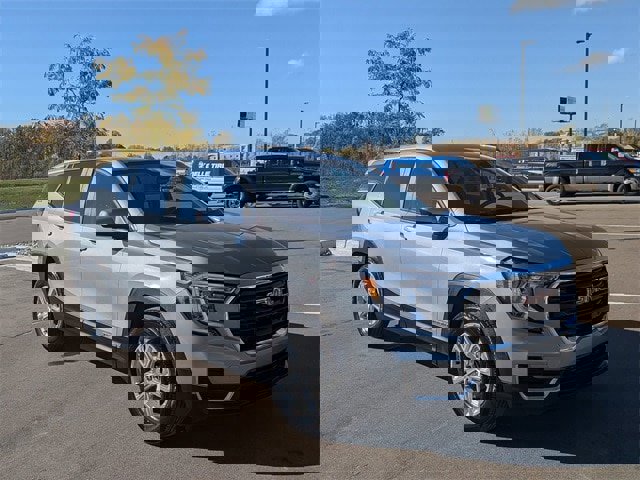 Used 2024 GMC Terrain SLE image 7