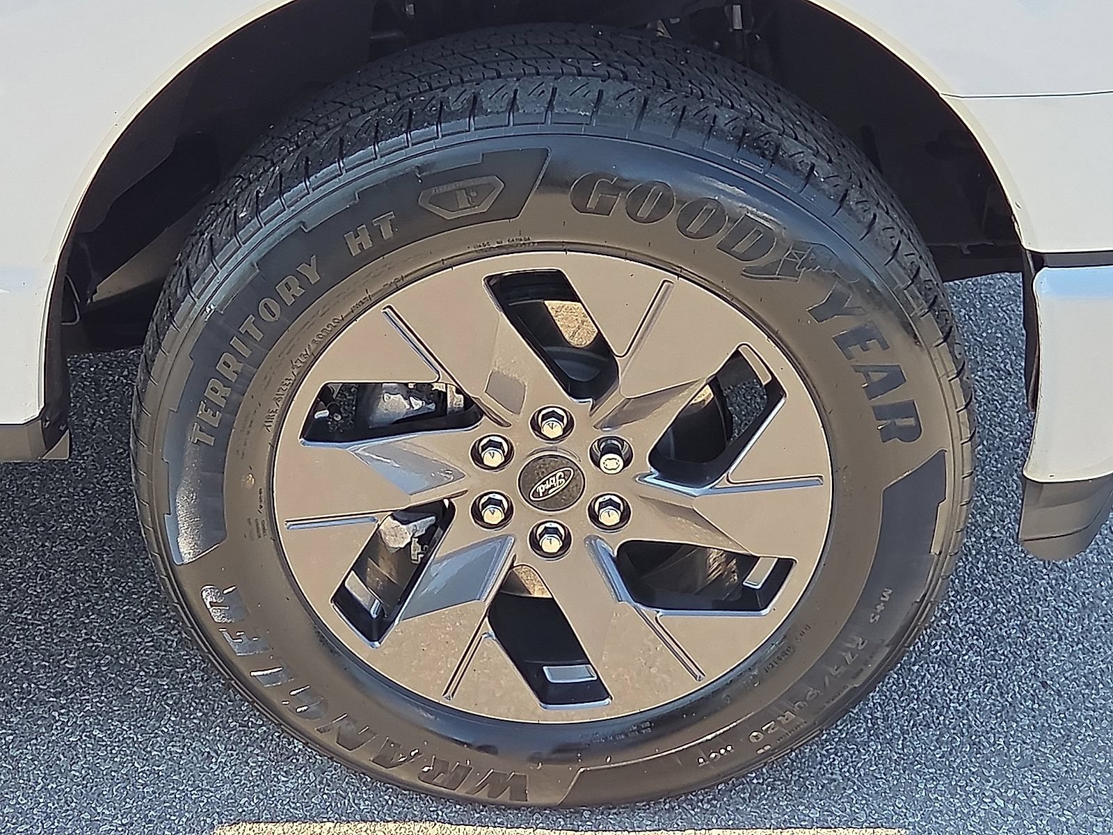Certified 2024 Ford F150 Lightning Flash AWD/4WD image 7
