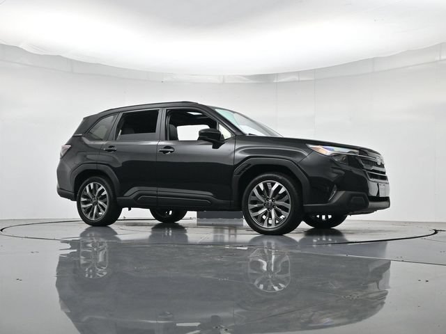 Used 2025 Subaru Forester Touring AWD/4WD image 28