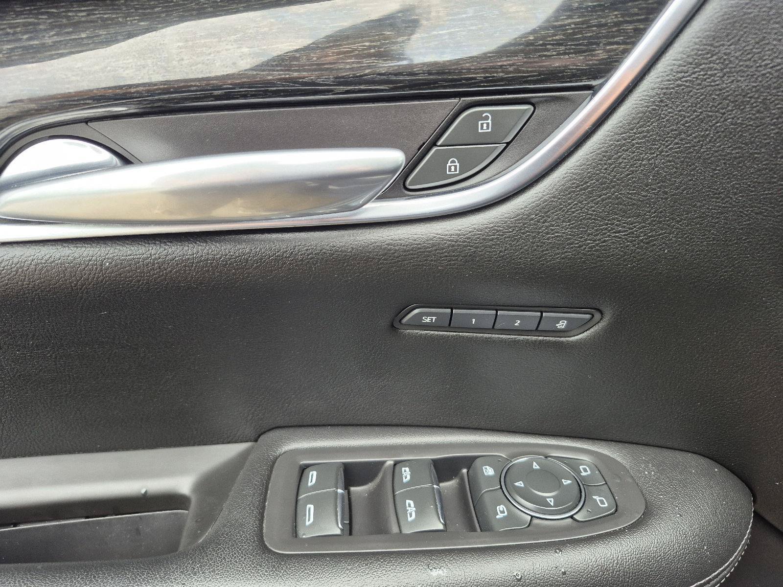 Used 2021 Cadillac XT5 Premium Luxury w/ LPO, Floor Liner Package FWD image 2