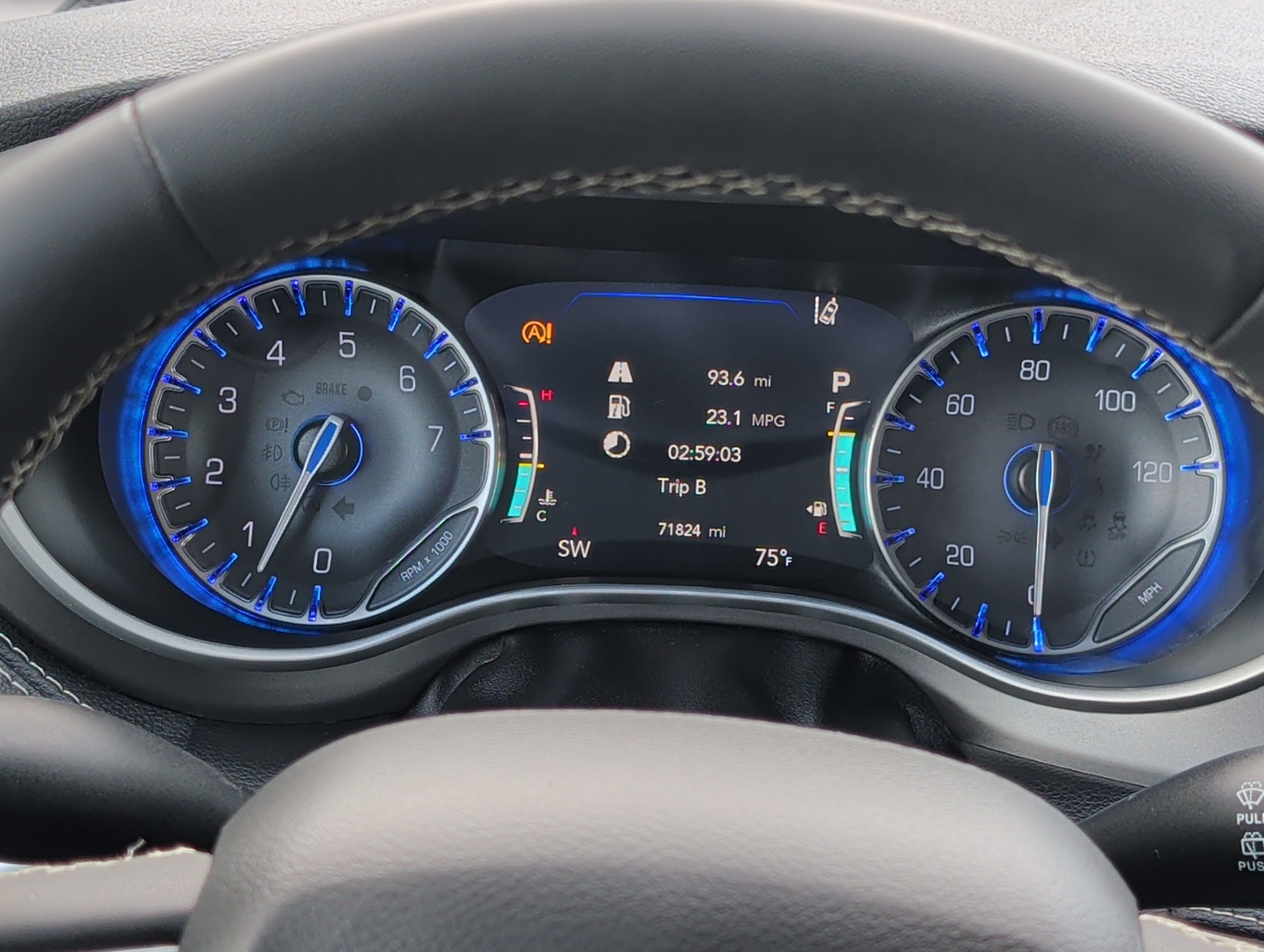 Used 2022 Chrysler Pacifica Touring-L w/ Uconnect Theater Family Group AWD/4WD image 25