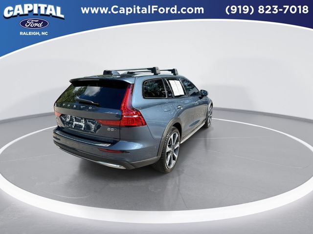 Used 2024 Volvo V60 B5 Cross Country Ultimate AWD/4WD image 8