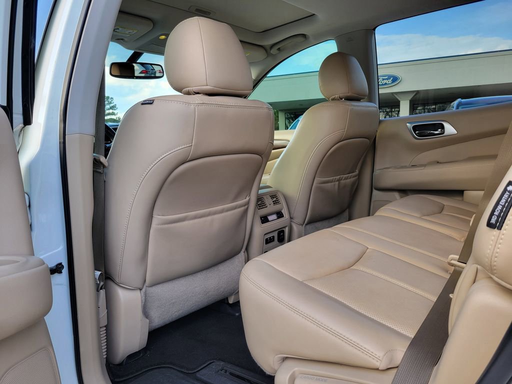 Used 2020 Nissan Pathfinder Platinum w/ Cargo Package image 14