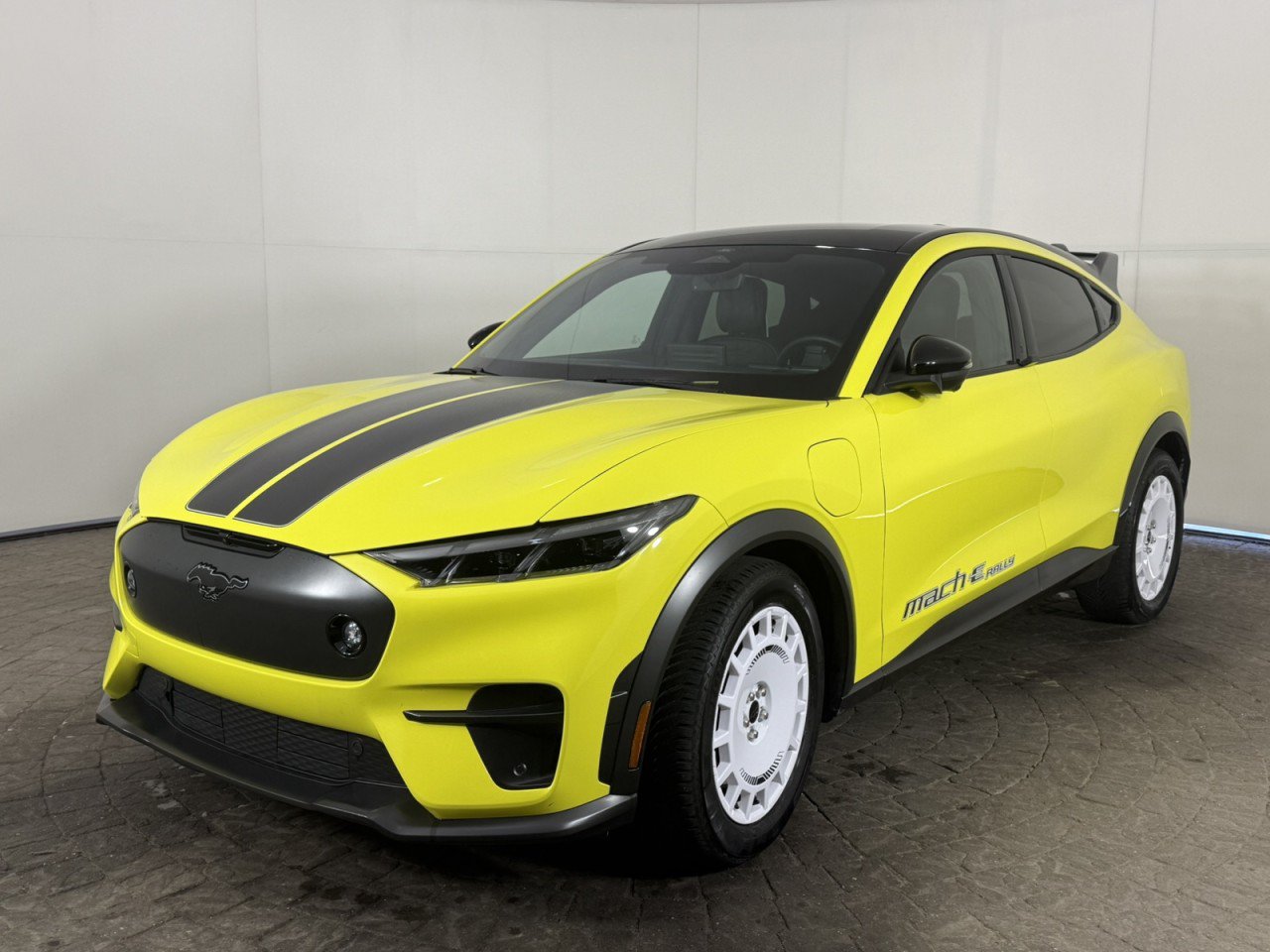 Certified 2025 Ford Mustang Mach-E GT AWD/4WD image 3