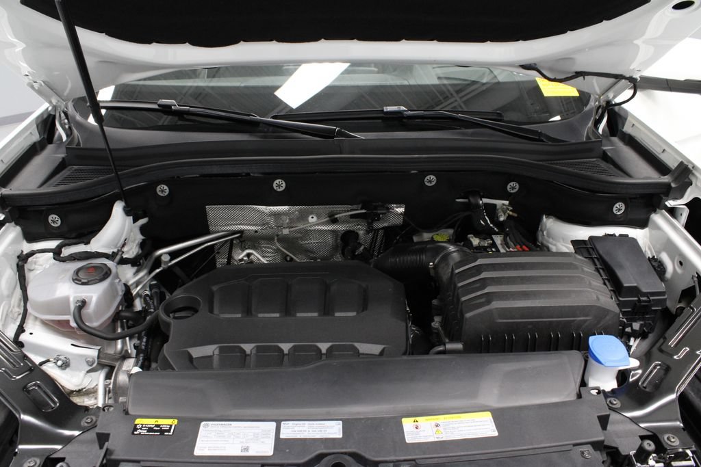 Used 2024 Volkswagen Atlas Cross Sport SEL Premium R-Line AWD/4WD image 15
