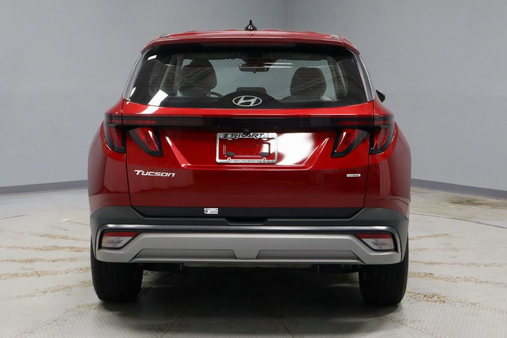 Used 2025 Hyundai Tucson SE AWD/4WD image 9