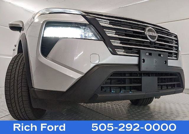 Used 2024 Nissan Rogue SV image 22