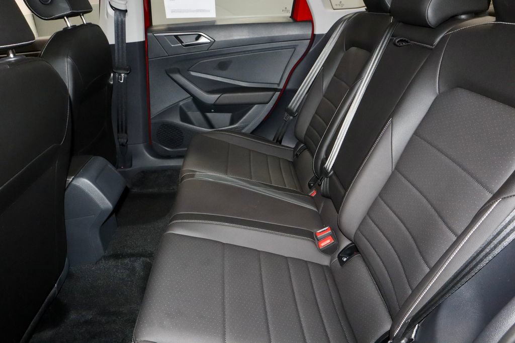 Used 2023 Volkswagen Jetta SE w/ Panoramic Sunroof Package FWD image 22