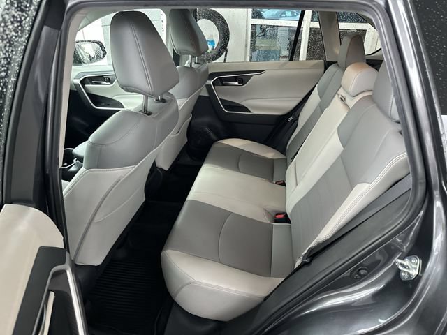 Used 2020 Toyota RAV4 XLE Premium AWD/4WD image 23