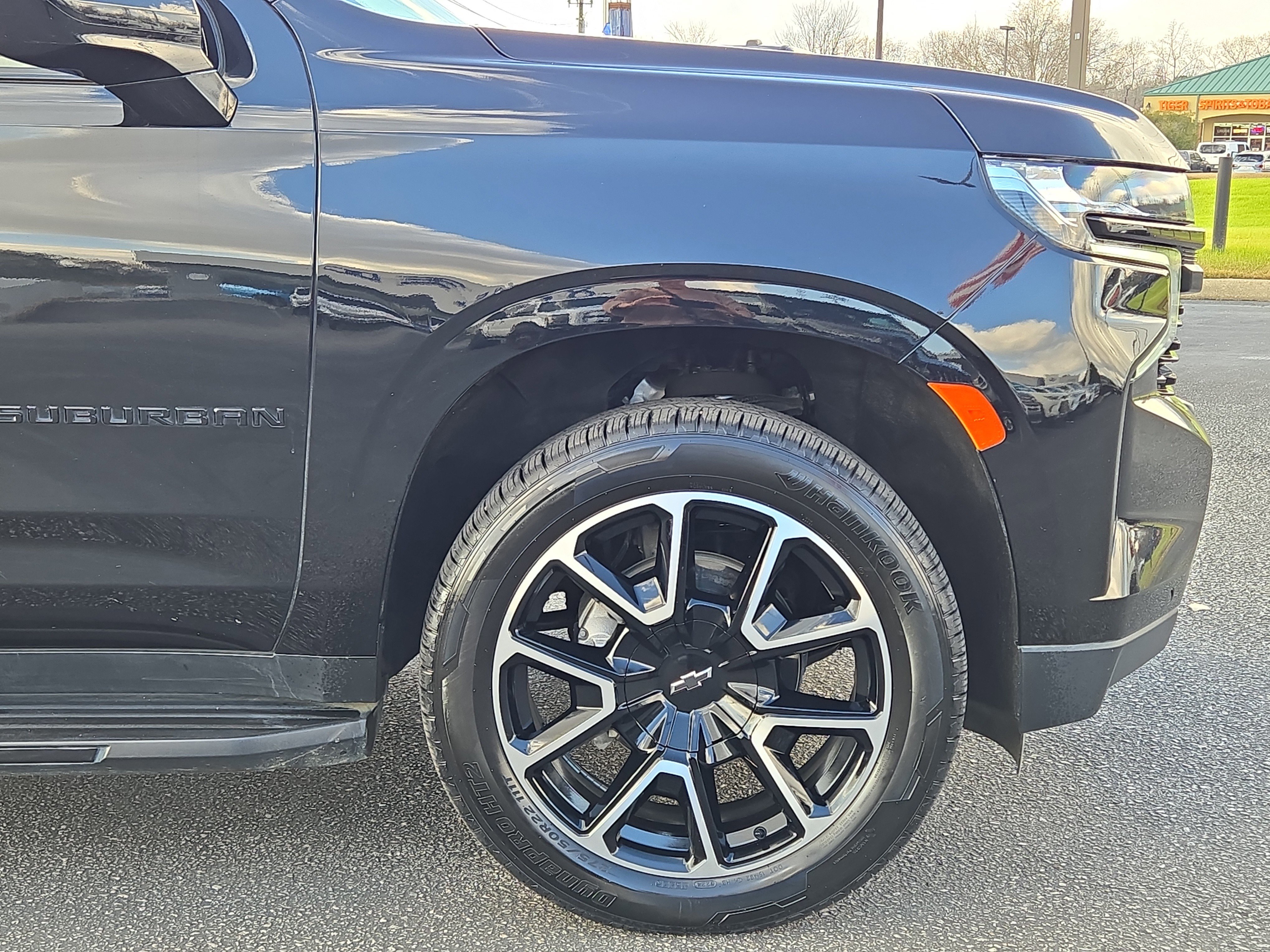 Used 2024 Chevrolet Suburban RST image 12