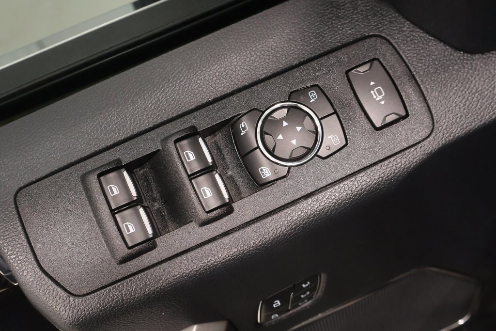 Certified 2022 Ford F250 Platinum w/ FX4 Off-Road Package image 15