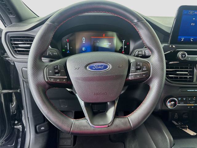 Certified 2025 Ford Escape ST-Line AWD/4WD image 11