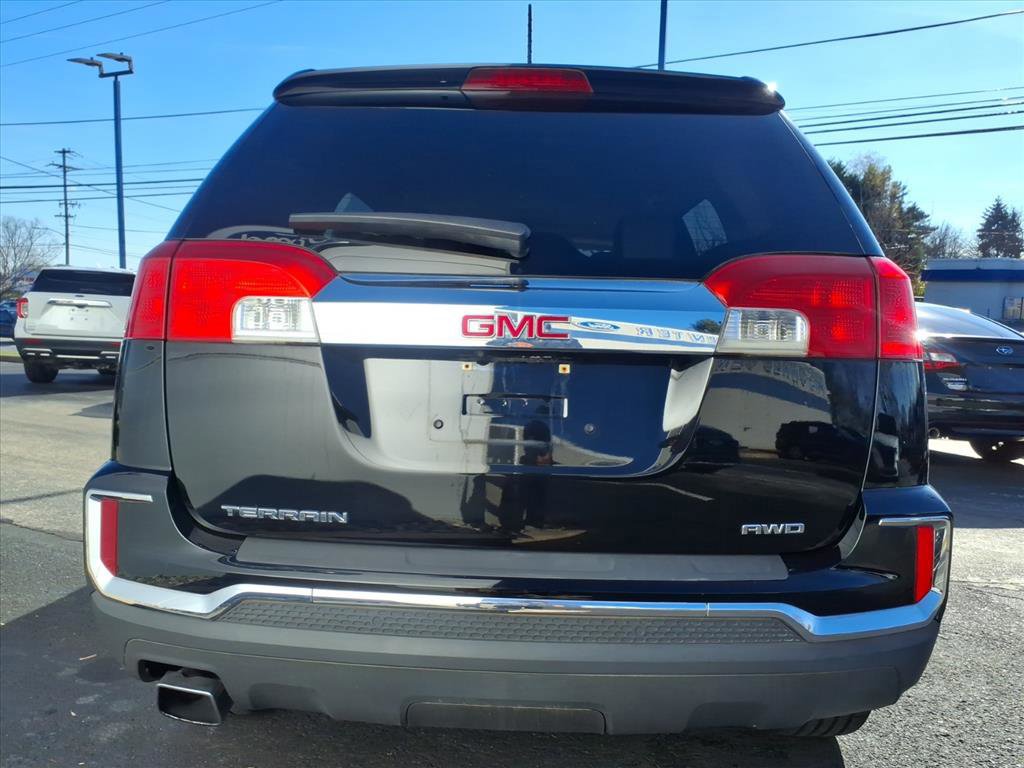 Used 2017 GMC Terrain SLT image 4