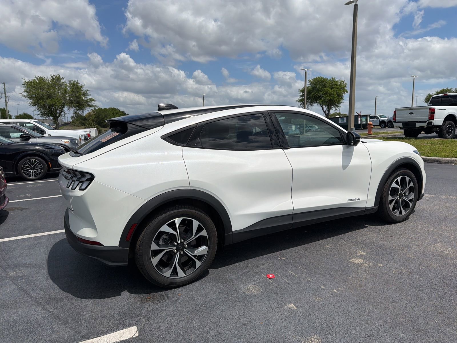 Certified 2025 Ford Mustang Mach-E Select w/ Comfort Package Lite image 6