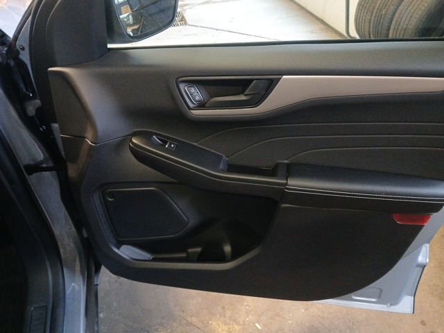 Certified 2022 Ford Escape SE w/ Cold Weather Package image 56