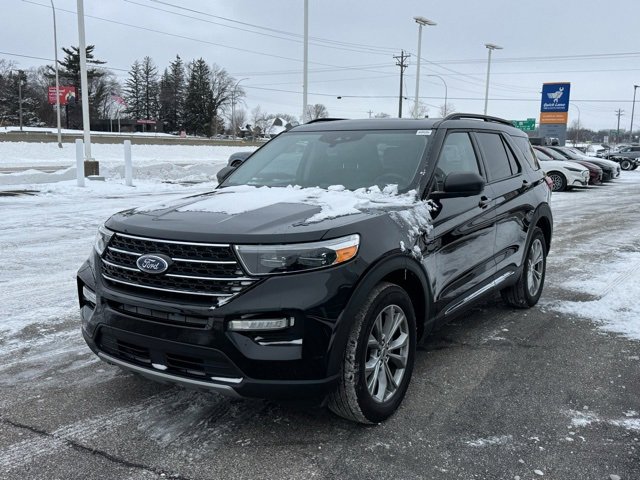 Certified 2023 Ford Explorer XLT w/ Equipment Group 202A image 36