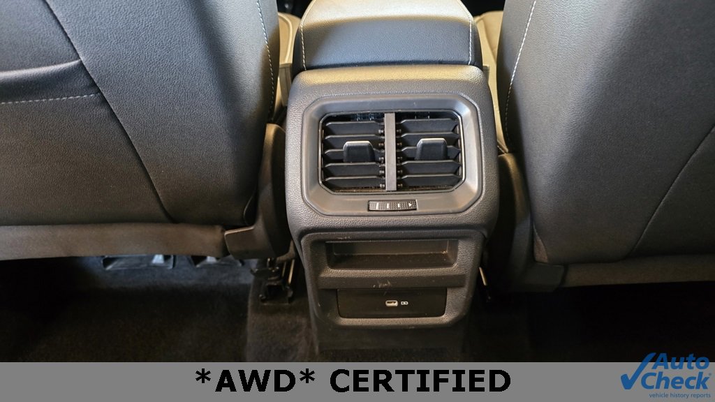 Used 2024 Volkswagen Taos SE image 21