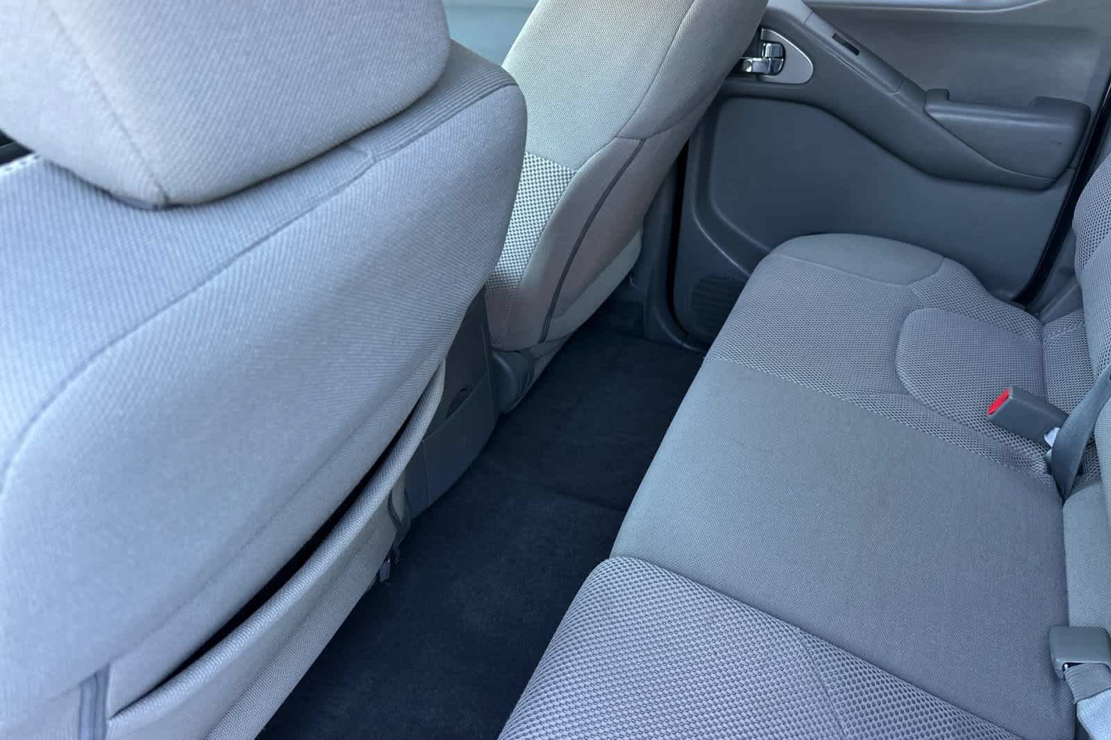 Used 2019 Nissan Frontier SV AWD/4WD image 4
