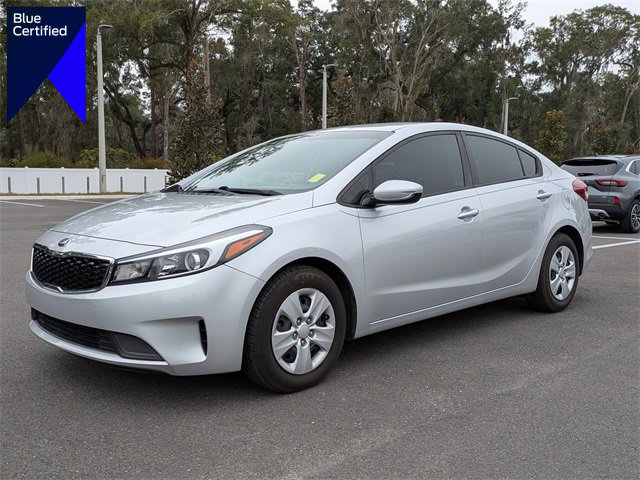 Used 2017 Kia Forte LX image 1