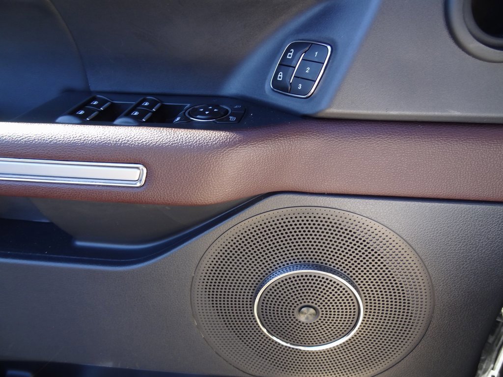 Certified 2024 Ford Expedition Limited image 9