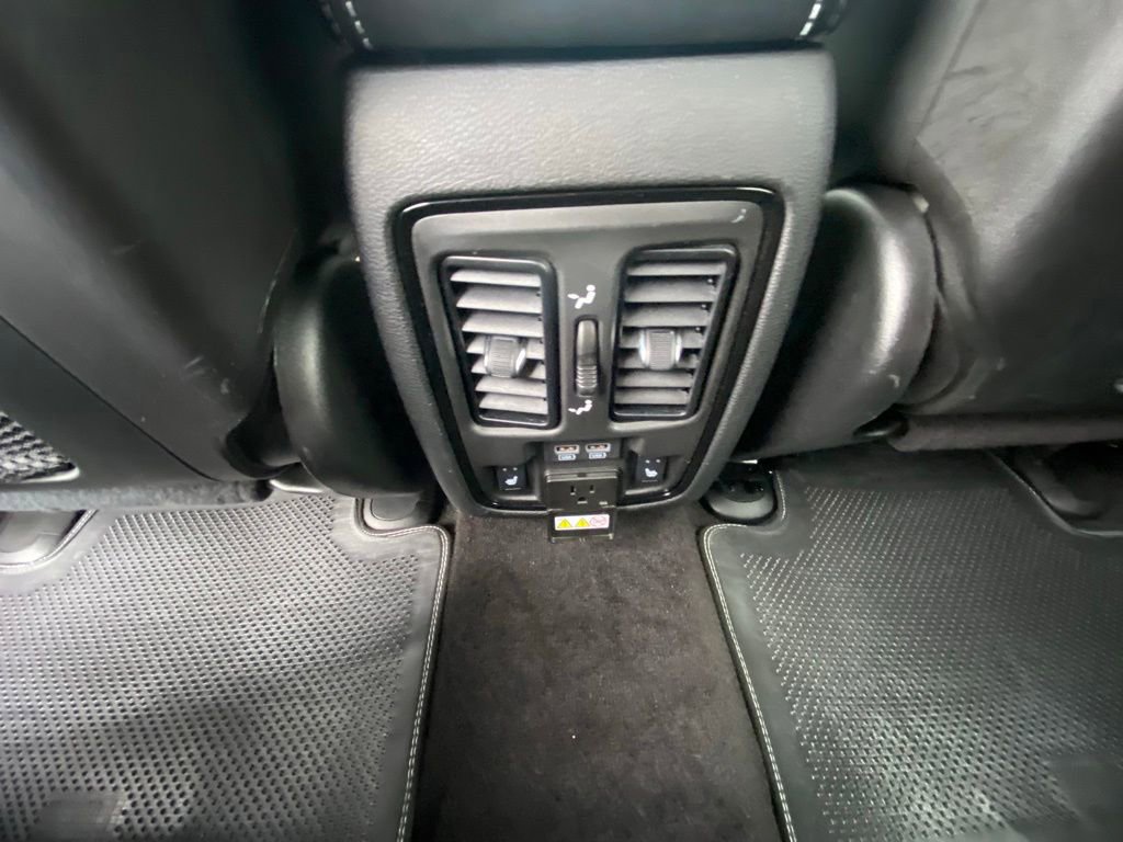 Used 2022 Dodge Durango SRT w/ Technology Group AWD/4WD image 25