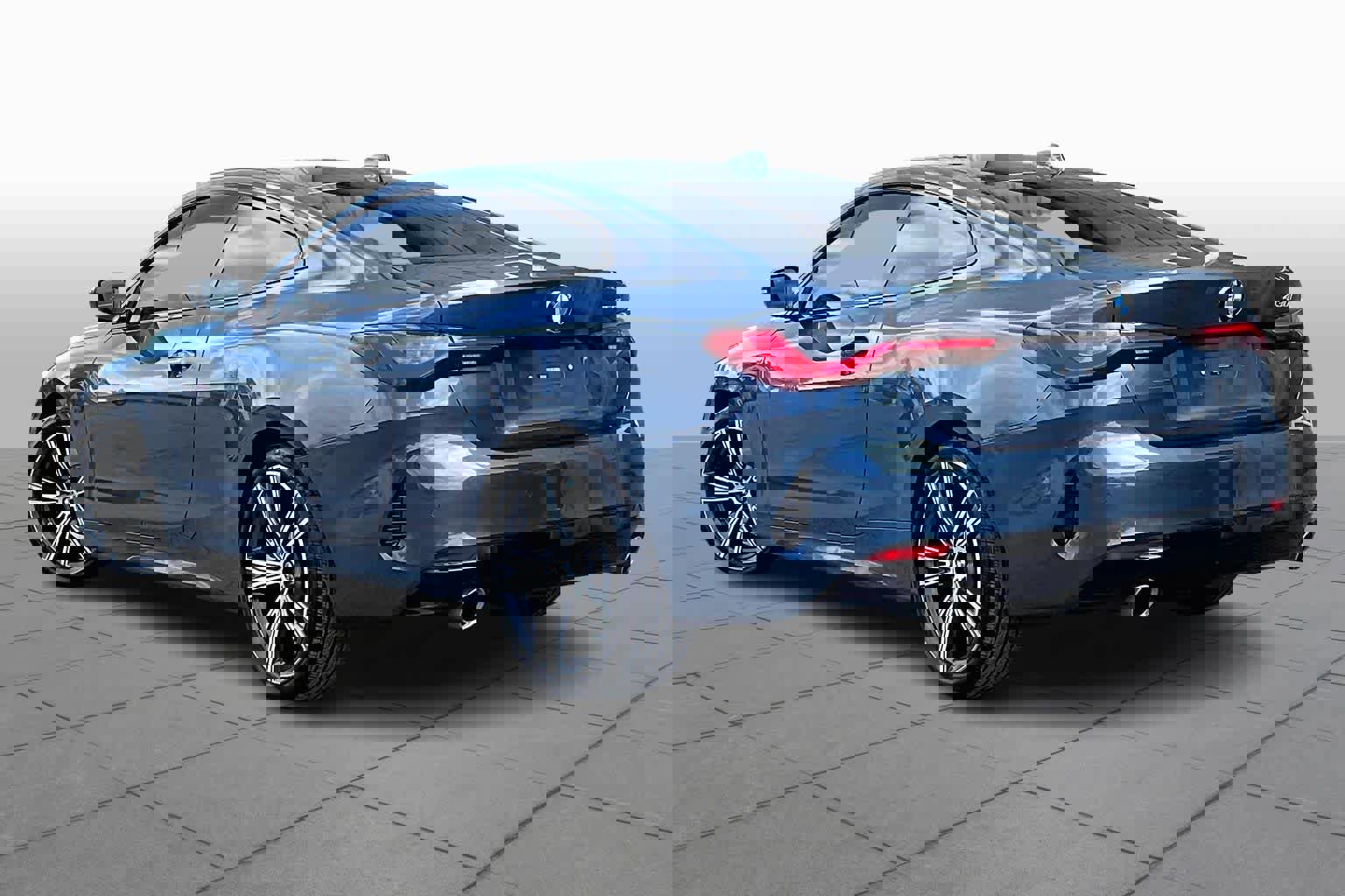 Used 2021 BMW 430i Coupe w/ Convenience Package image 6