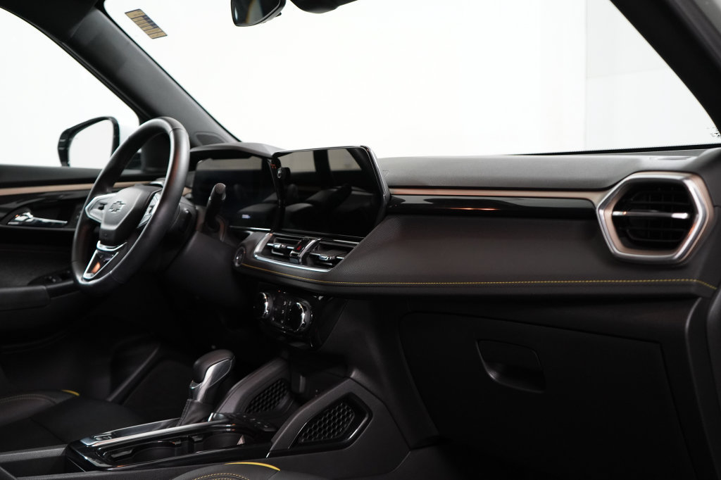 Used 2024 Chevrolet TrailBlazer ACTIV w/ Driver Confidence Package AWD/4WD image 23